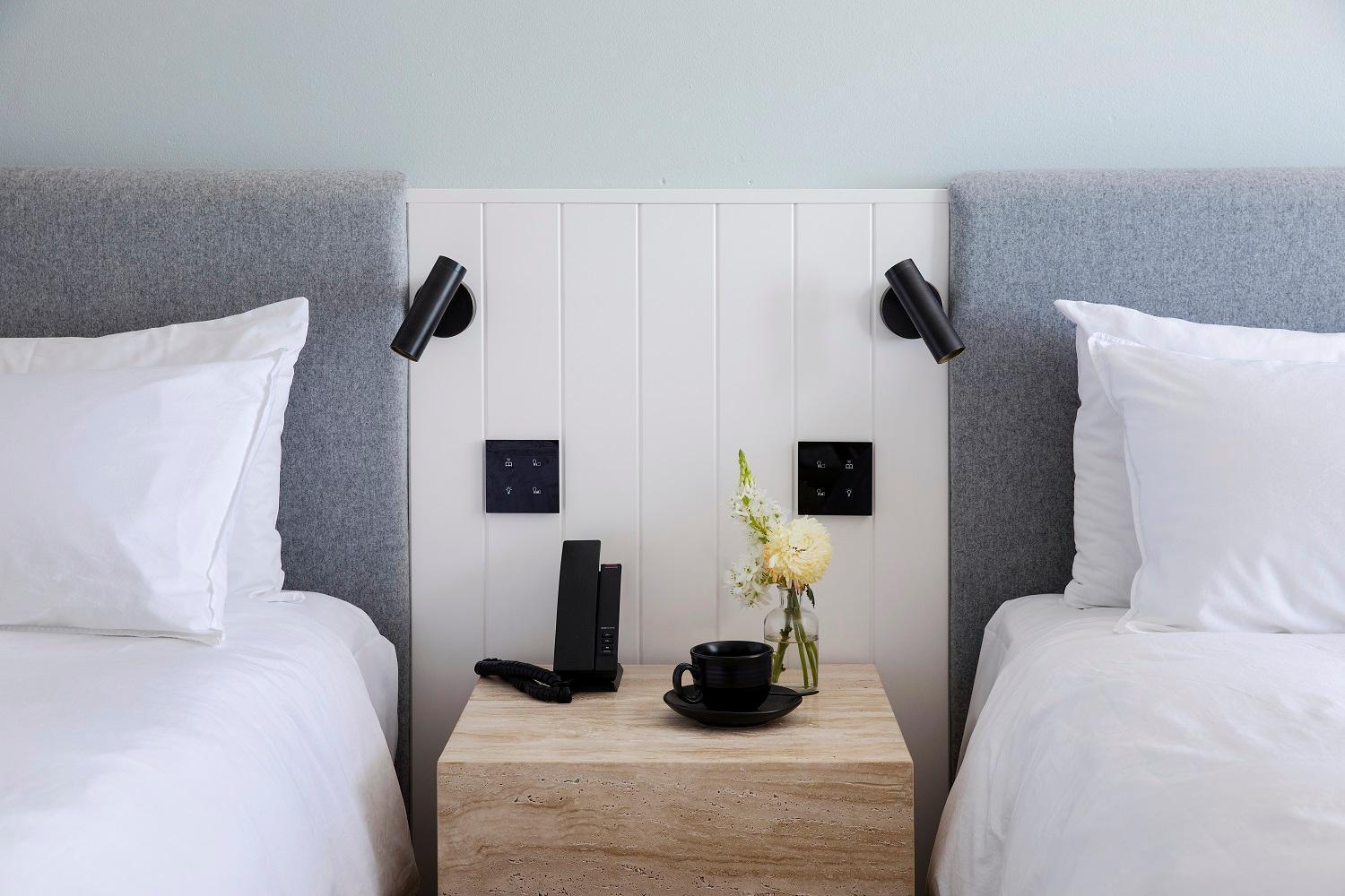 Manly Pacific Sydney Mgallery Collection Εξωτερικό φωτογραφία A bedside table